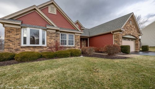 80 Foxboro Ln, Gurnee, IL 60031-4436
