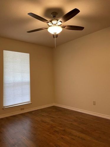 7905 Cahill Dr, Austin TX  78729-6439 exterior