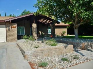 905 Sierra View St, Ridgecrest, CA 93555-3013