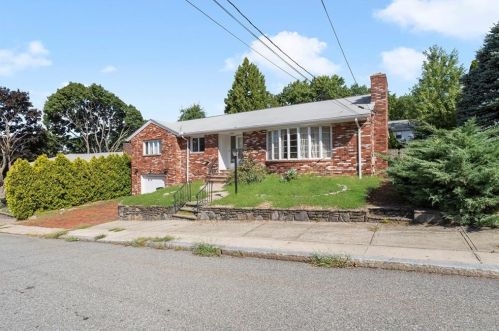 22 Trinidad St, Providence, RI 02908-2329