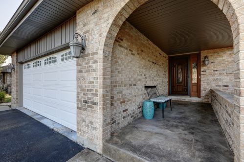 20552 Green Meadow Ln, Frankfort, IL 60423-8729