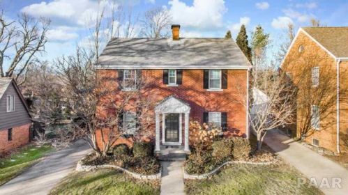 313 Hollyridge Cir, Peoria IL  61614-7333 exterior