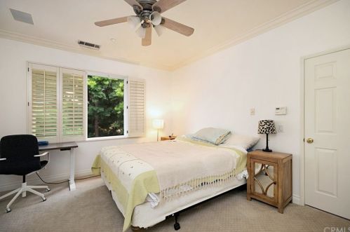 15 Salton, Irvine CA  92602-2425 exterior