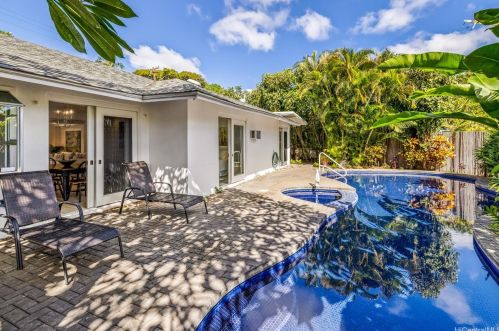 4777 Farmers Rd, Honolulu HI  96816-5444 exterior