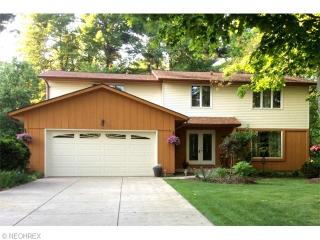 33137 Springside Ln, Cleveland OH  44138-3715 exterior