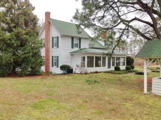 769 Greys Point Rd, Topping, VA