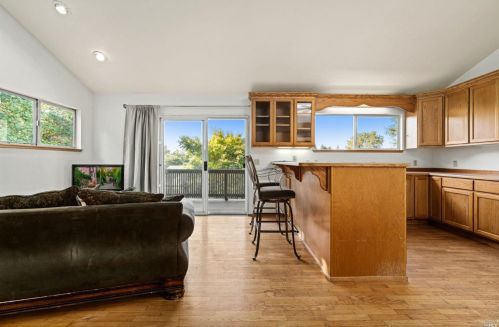 608 Sparkes Rd, Sebastopol, CA 95472-5043