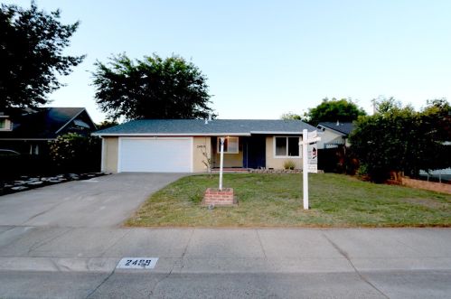 2499 Knightwood Way, Rancho Cordova, CA 95670-5104