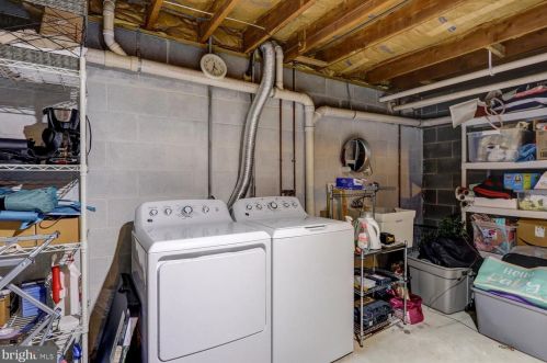 834 Ocean Ave, Lancaster PA  17603-5068 exterior