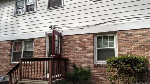 646 Howe Ave, Huntington CT  06484-2350 exterior