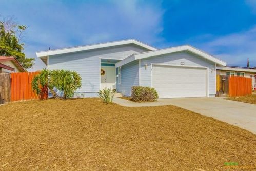 8526 Carlton Oaks Dr, Santee, CA 92071-2211