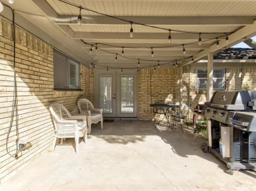 5000 Stacey Ave, Fort Worth TX  76132-1627 exterior