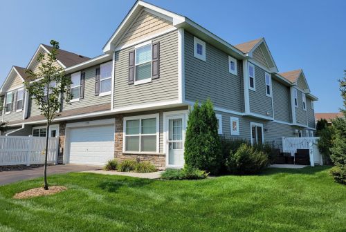 15592 60th Ave, Minneapolis MN  55446-4584 exterior