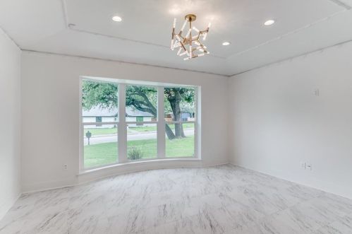 7208 Fernmeadow Dr, Dallas TX 75248-5605 exterior