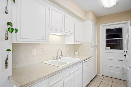 203 Deep Dl Ln, Conroe TX  77304-1249 exterior