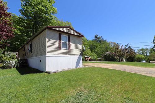 17 Windy Rd, Tilton, NH 03276-5914