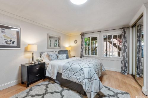 1306 Gilman Ave, San Francisco CA 94124-3243 exterior