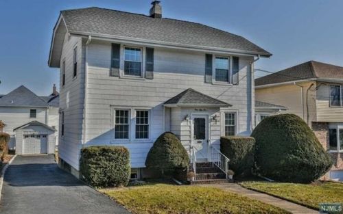 155 Raymond St, Hasbrouck Heights, NJ 07604-1119