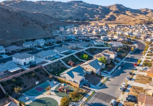 292 Pomegranate St, San Jacinto, CA 92582-2743
