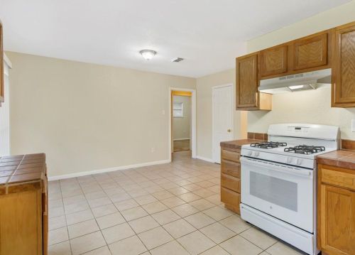 524 Catalpa St, Angleton TX  77515-4802 exterior