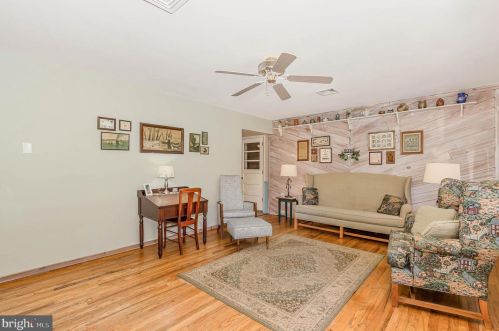 140 Mcallister Church Rd, Carlisle, PA 17015-9411