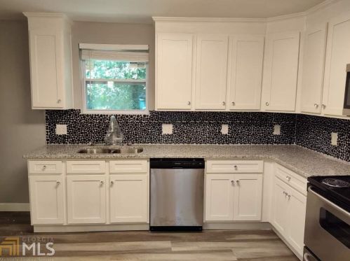 802 Mercury Dr, Atlanta GA  30331-0033 exterior