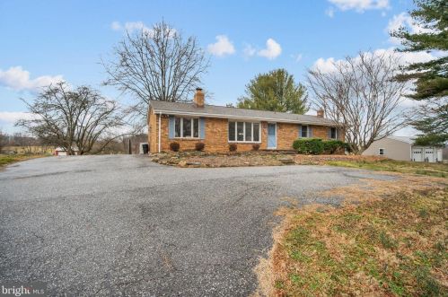1656 Woodbine Rd, Woodbine, MD 21797-8508