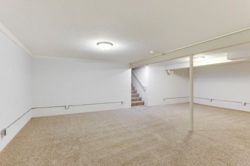 981 Cortland Dr, Saint Paul MN  55124-8910 exterior