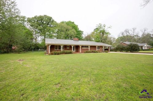 411 Westview Dr, Marshallville, GA 31030-3525
