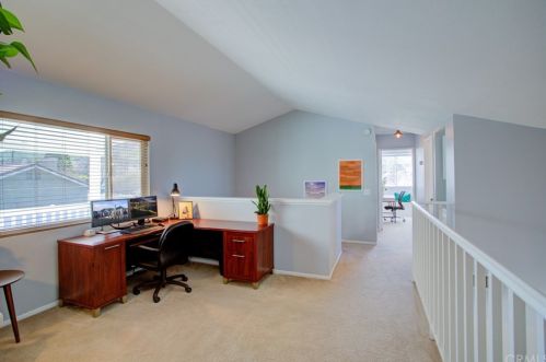3071 Wicklow Dr, Riverside CA  92503-5806 exterior