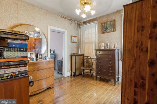 4541 Larchwood Ave, Philadelphia PA 19143-1913 exterior