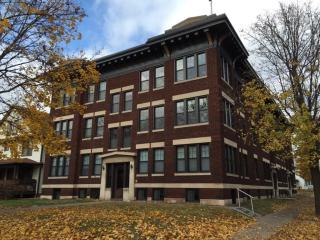 1823 Laurel Ave, Saint Paul MN  55104-6020 exterior