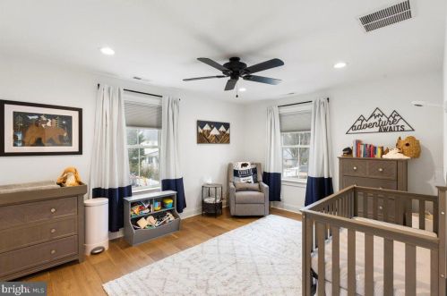 17 Redman Ave, Tavistock NJ  08033-2316 exterior