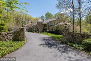 2221 Halcyon Ln, Vienna, VA 22181-3042