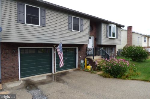 211 Cherry St, York, PA 17402-5068