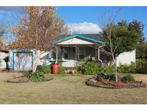 1712 Crain Dr, Altus, OK 73521-1806
