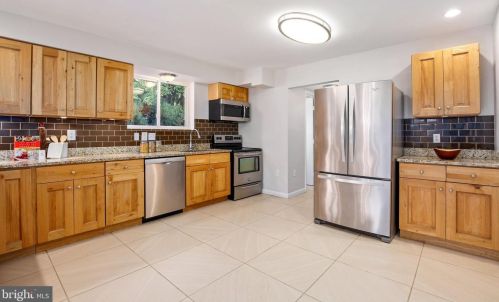 112 Blf Ter, Silver Spring MD 20902-3103 exterior