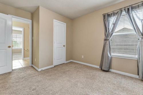 2009 Autumn Lk Dr, Bryan TX  77807-5112 exterior