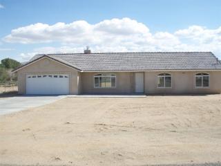9453 Buckthorn Ave, Hesperia, CA 92345-6307