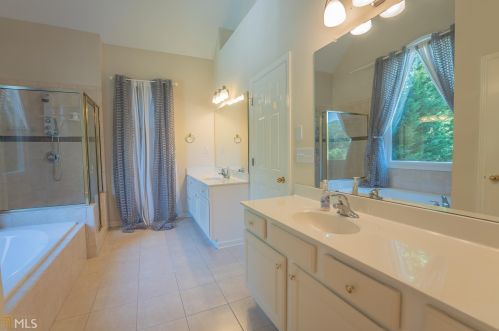 408 Harris Manor Dr, Atlanta GA  30311-2118 exterior