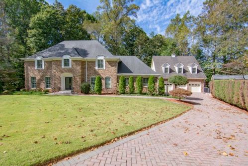 1864 Forest Springs Ct, Atlanta, GA 30338-3532