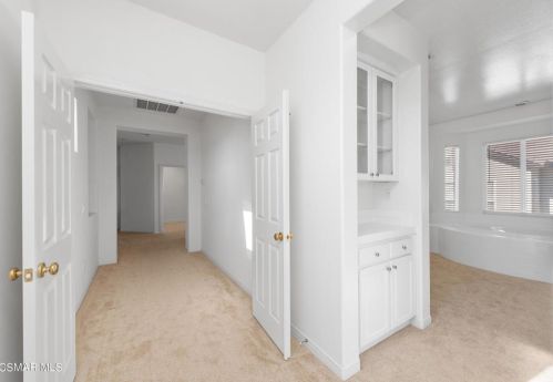 5934 Indian Terrace Dr, Simi Valley CA  93063-5771 exterior