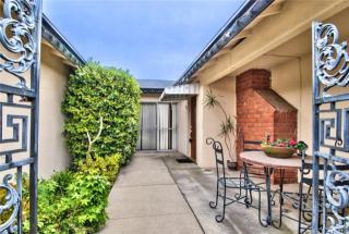 1702 Rosewood Dr, Monrovia, CA 91016-3847