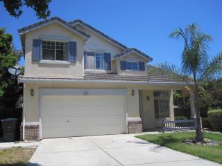1272 Cedarglen Ct, Tracy, CA 95376-5333