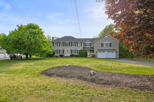 3 Arbor Ln, Plaistow, NH 03865-2240