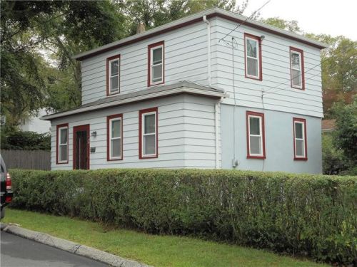 28 Linden St, Providence, RI 02907-1302
