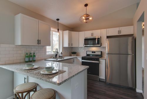 1821 103rd Ave, Minneapolis MN  55433-4745 exterior
