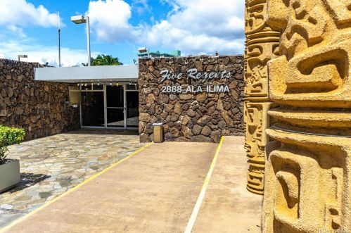 2888 Ala Ilima St, Honolulu HI  96818-5220 exterior