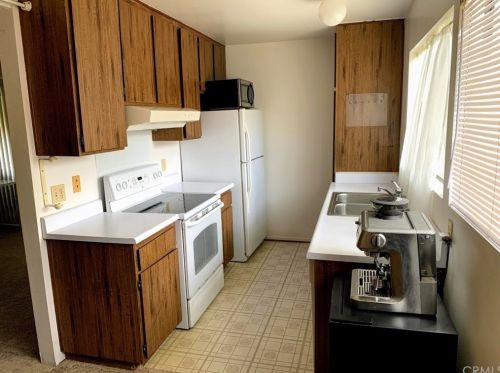 156 Streamwood, Irvine CA  92620-1940 exterior