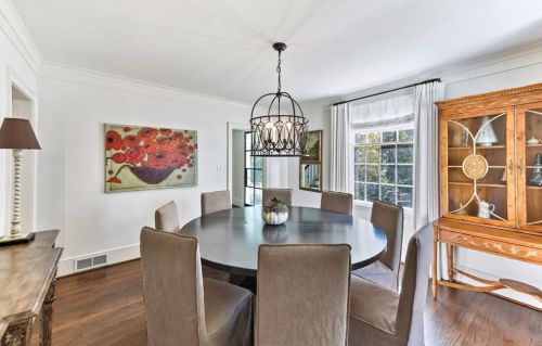 4238 Club Ln, Atlanta GA  30319-1140 exterior